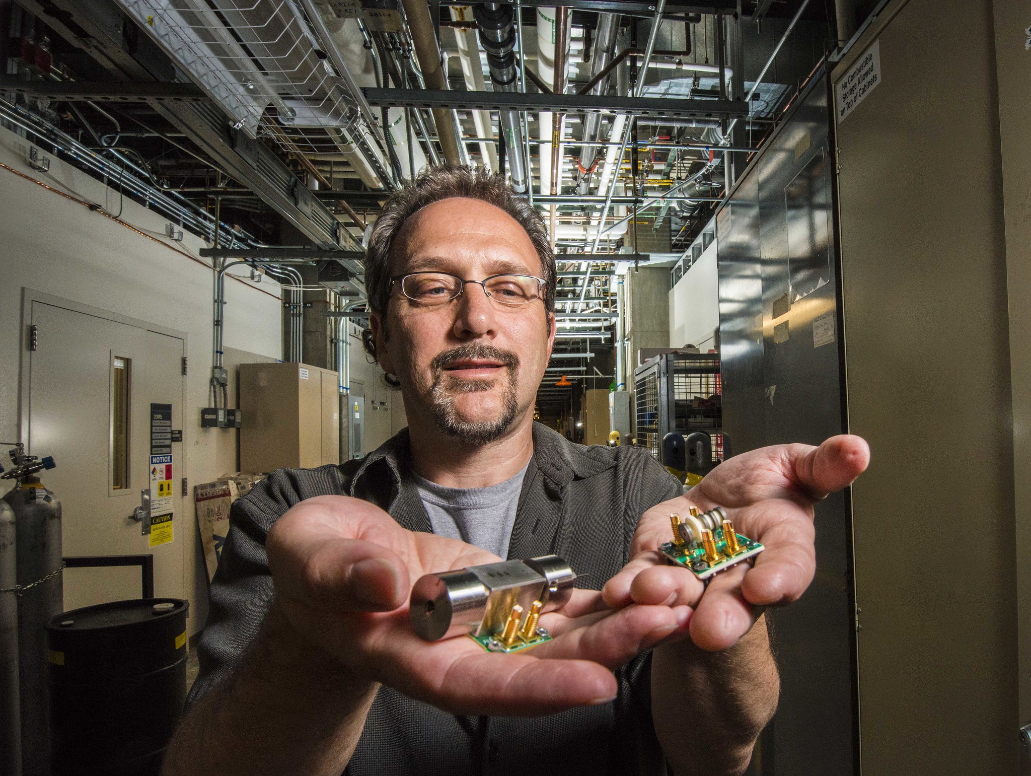 Miniaturized Chemical Detectors for Point-of-Care Diagnosis